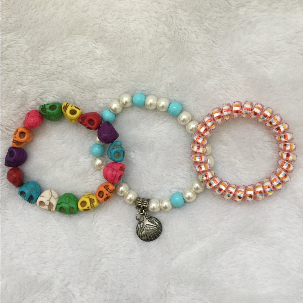 BOHO - beaded bracelet lot